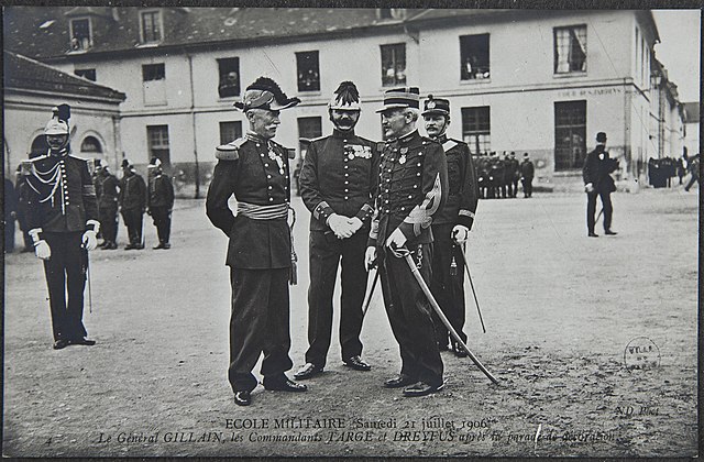 12 Juillet 1906 : Le Capitaine Dreyfus est Déclaré Innocent et Réintégré dans l'Armée
