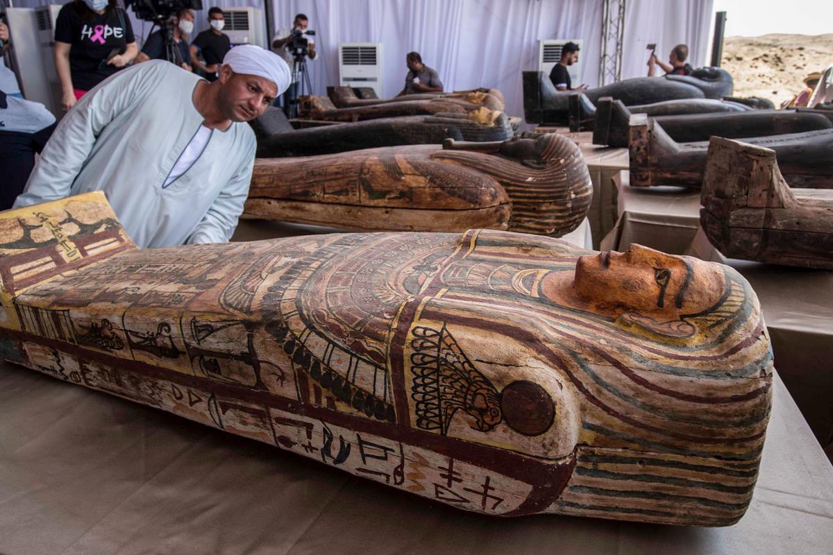 L'Égypte découvre 59 sarcophages ensevelis il y a plus de 2500 ans et en parfait état