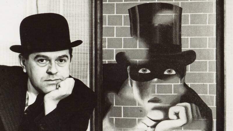 
René Magritte : Le portrait d’un maître du surréalisme
