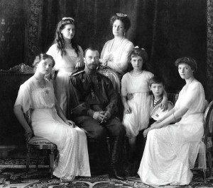 L’Assassinat des Romanov : Retour sur la Nuit Sanglante qui a Éteint une Dynastie Impériale